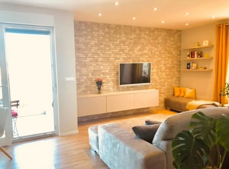 Beautiful View Apartment With Garage Space Mali Losinj