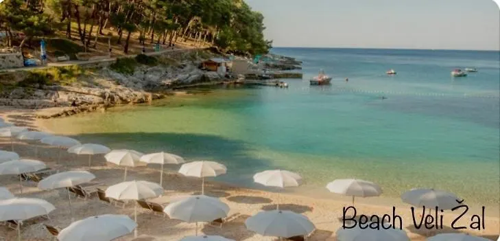 Beautiful View Apartment With Garage Space Mali Losinj Croatia