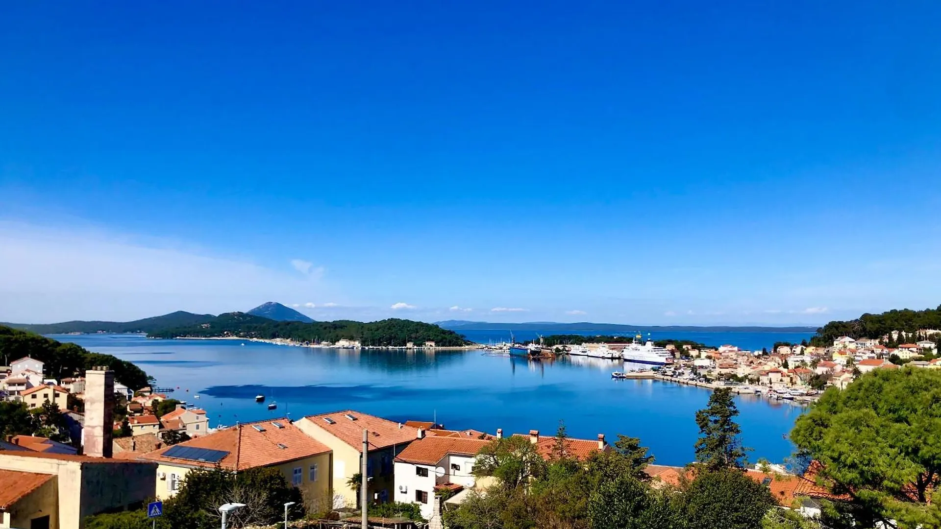 Beautiful View Apartment With Garage Space Mali Losinj